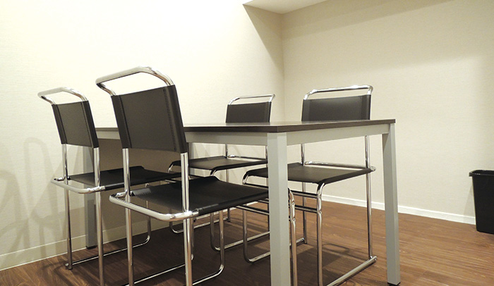 THE OFFICE 池袋東(アセットデザイン)の4名用会議室
THE OFFICE 池袋東(アセットデザイン)の4名用会議室