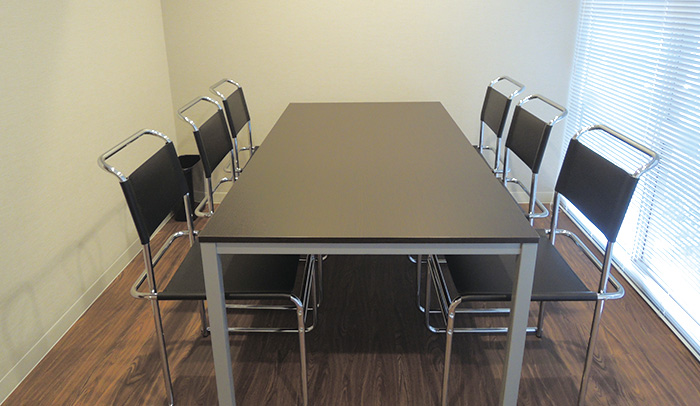 THE OFFICE 池袋東(アセットデザイン)の6名用会議室
THE OFFICE 池袋東(アセットデザイン)の6名用会議室